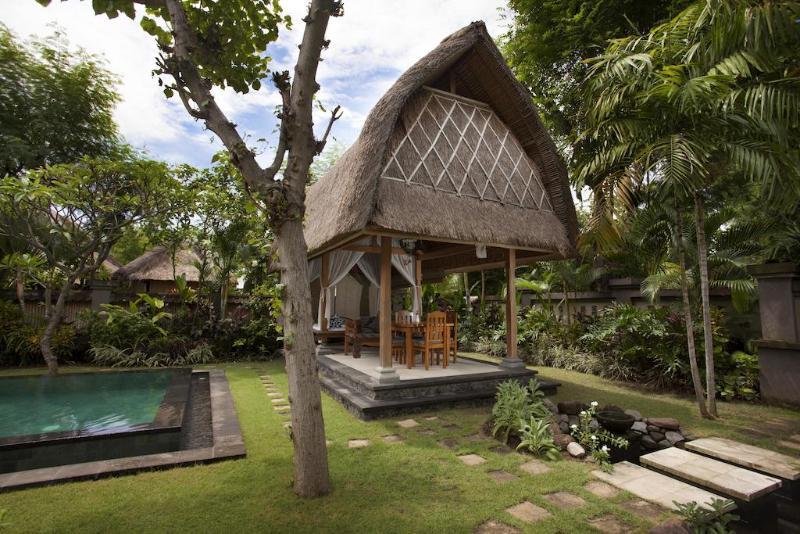Taman Sari Bali Cottages Banyuwedang Extérieur photo
